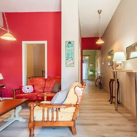 Rose Nest - Urban Comfy Escape