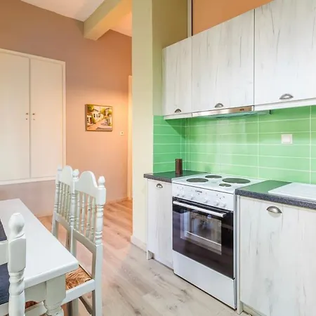 Rose Nest - Urban Comfy Escape