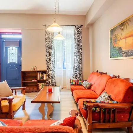 Rose Nest - Urban Comfy Escape Kalamáta