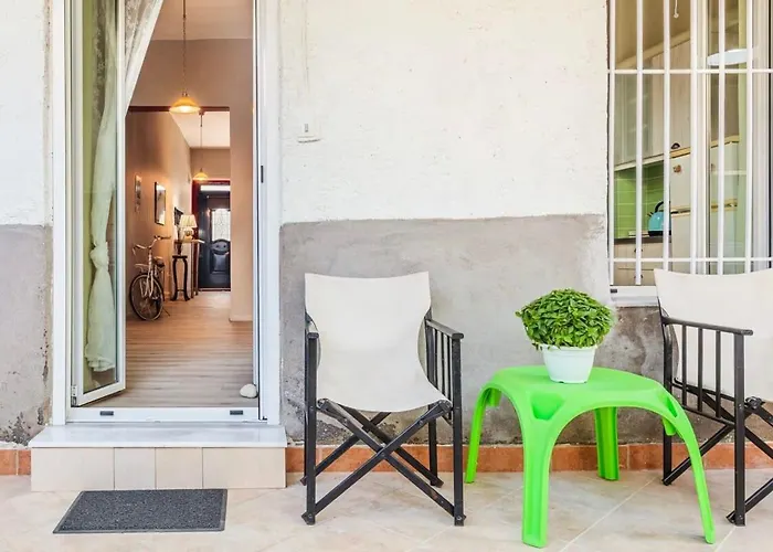 Rose Nest - Urban Comfy Escape * Kalamata