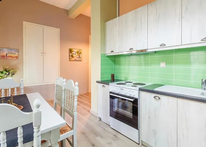 Rose Nest - Urban Comfy Escape