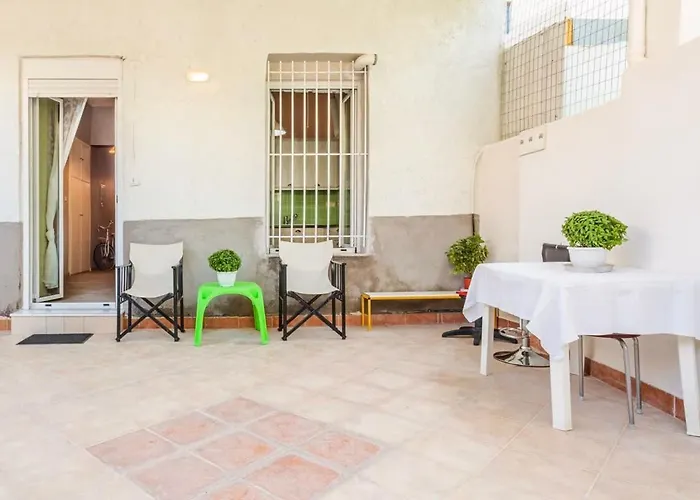 Rose Nest - Urban Comfy Escape Apartmán Kalamata